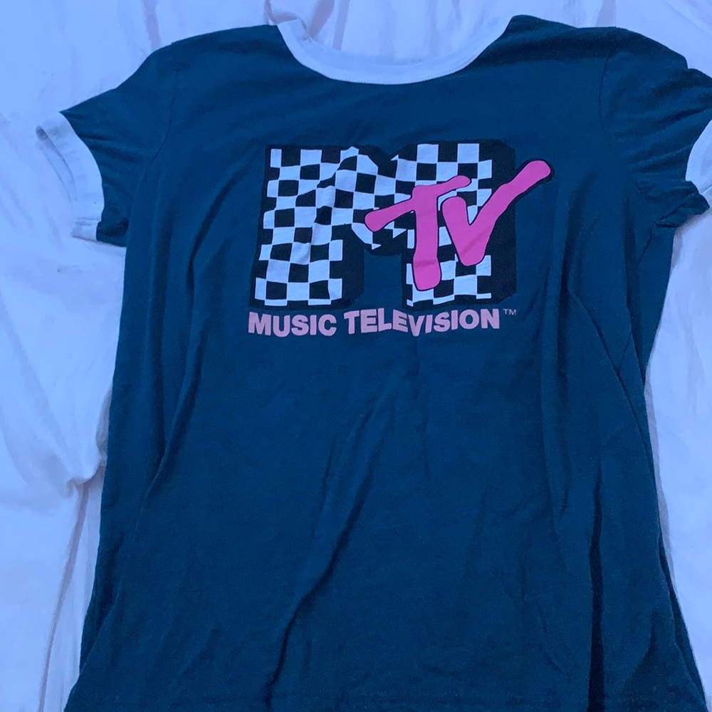 Navy blue MTV shirt!